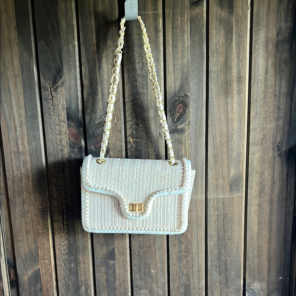 Elegant Cream Woven Shoulder Bag